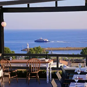 Bronte Отель