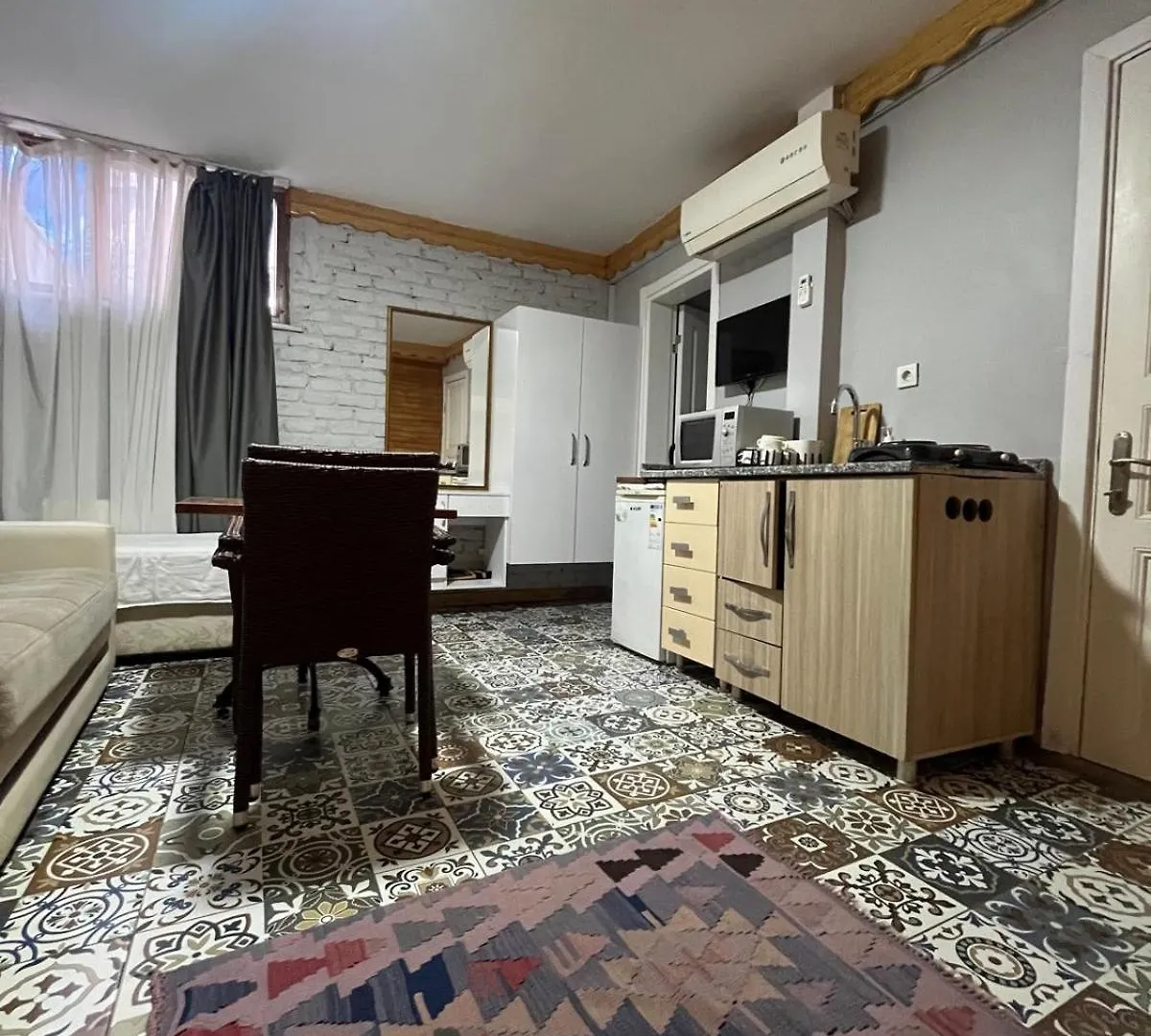Jasmine Apart & Boutique Hotel Стамбул 2*,  Турция